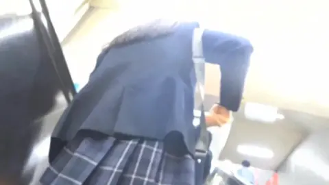 Asian Schoolgirls in Uniform – Public Encounter