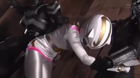 Fighting Fantasy: Girl in Pink vs Men in Black