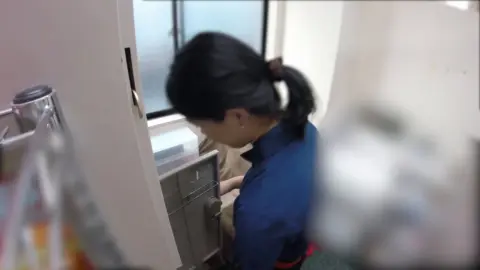 Kigae Baito 01 – Asian Girl Changing Clothes