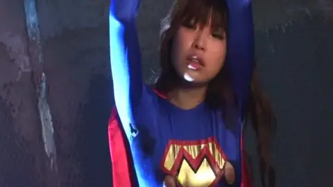 Asian Superheroine Captured and Restrained