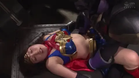 Asian Superheroines in Dungeon Lesbian Encounter