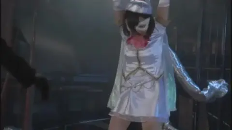 Asian Girls Outdoor Chase and Dramatic Encounter