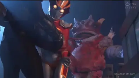 Asian Cosplay and Fantasy Scenes