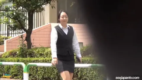 SJT 20935 – 3 Def 1 Asian Girl Outdoor Sex