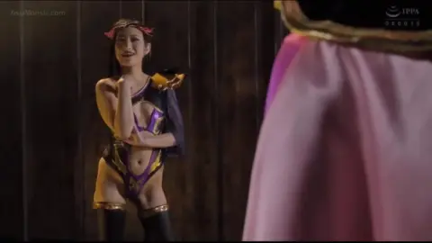 Asian Women in Costumes – Erotic Scenes