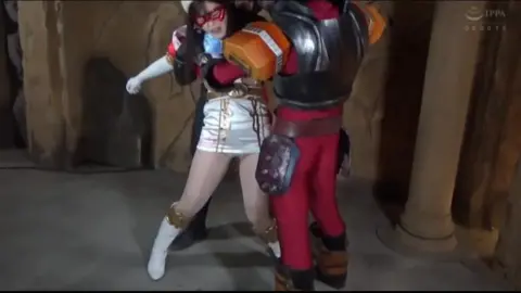 Costumed Fantasy Roleplay with Kicking and Restraint