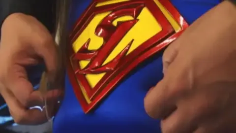 Superhero Lesbians in Erotic Encounter