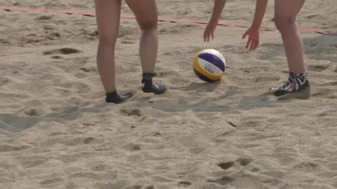 Intimate Moments with Brunettes and Blondes