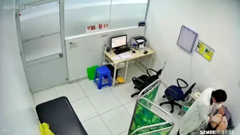 Doctor Finger in Anus Anal Fuck