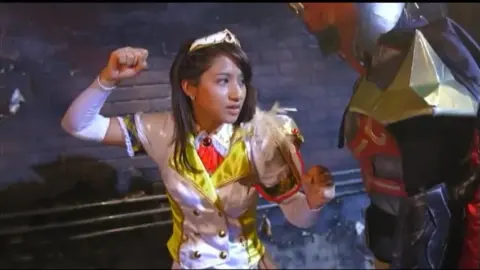 Girls Fighting and Wrestling