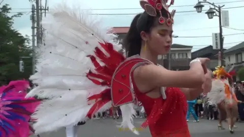 YMS – 11 FHD Sexy Dance