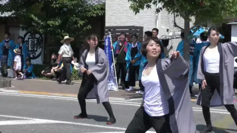 Dancing Girls in Synchronized Performance