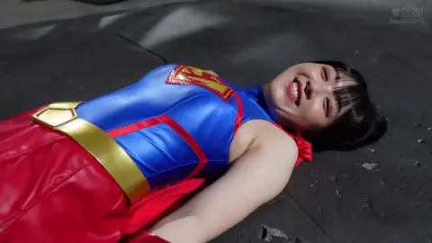 Women in Confrontational Poses