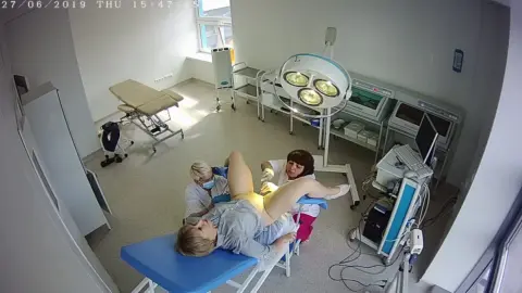 New Super Gynecological Cabinet 1 – Lesbian Gynecological Exam