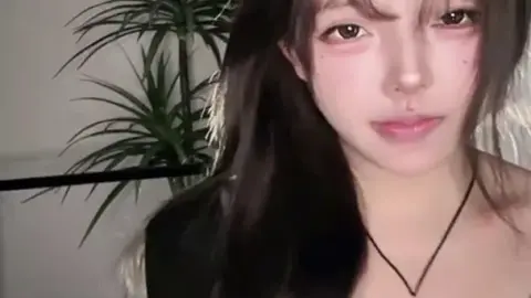 Tang Zexue – Spray Water 1 Solo Masturbation