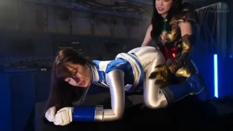Asian Lesbian Encounter in Futuristic Setting