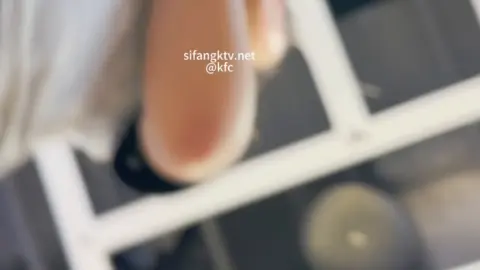 KFC Shopping Alone to Buy Milk Tea – Asian Girl Solo Masturbation