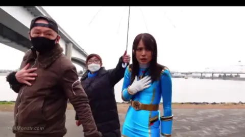 Asian Girls Outdoor Encounter