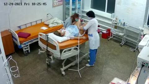 Vaginal Exam Women in Maternity Hospital 26 – Lesbian Medical Exam