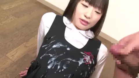 Asian Teen Performs Oral Sex in Bedroom