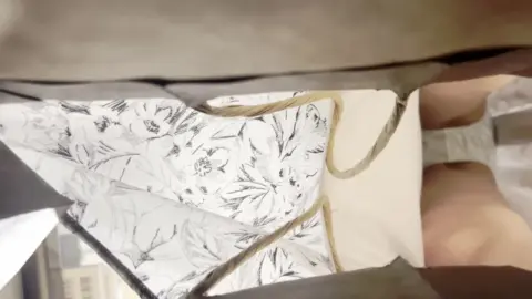 Honya Lonska – Sexy Solo Scene