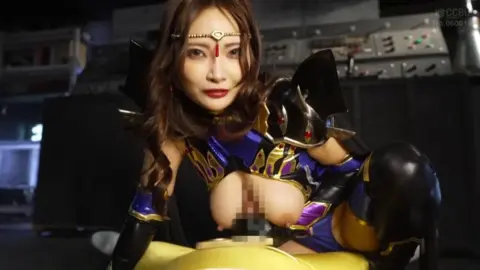 Lesbian Threesome Action